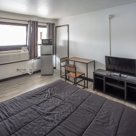 Glenstone Place Extended Stay Motel Springfield Bagian luar foto