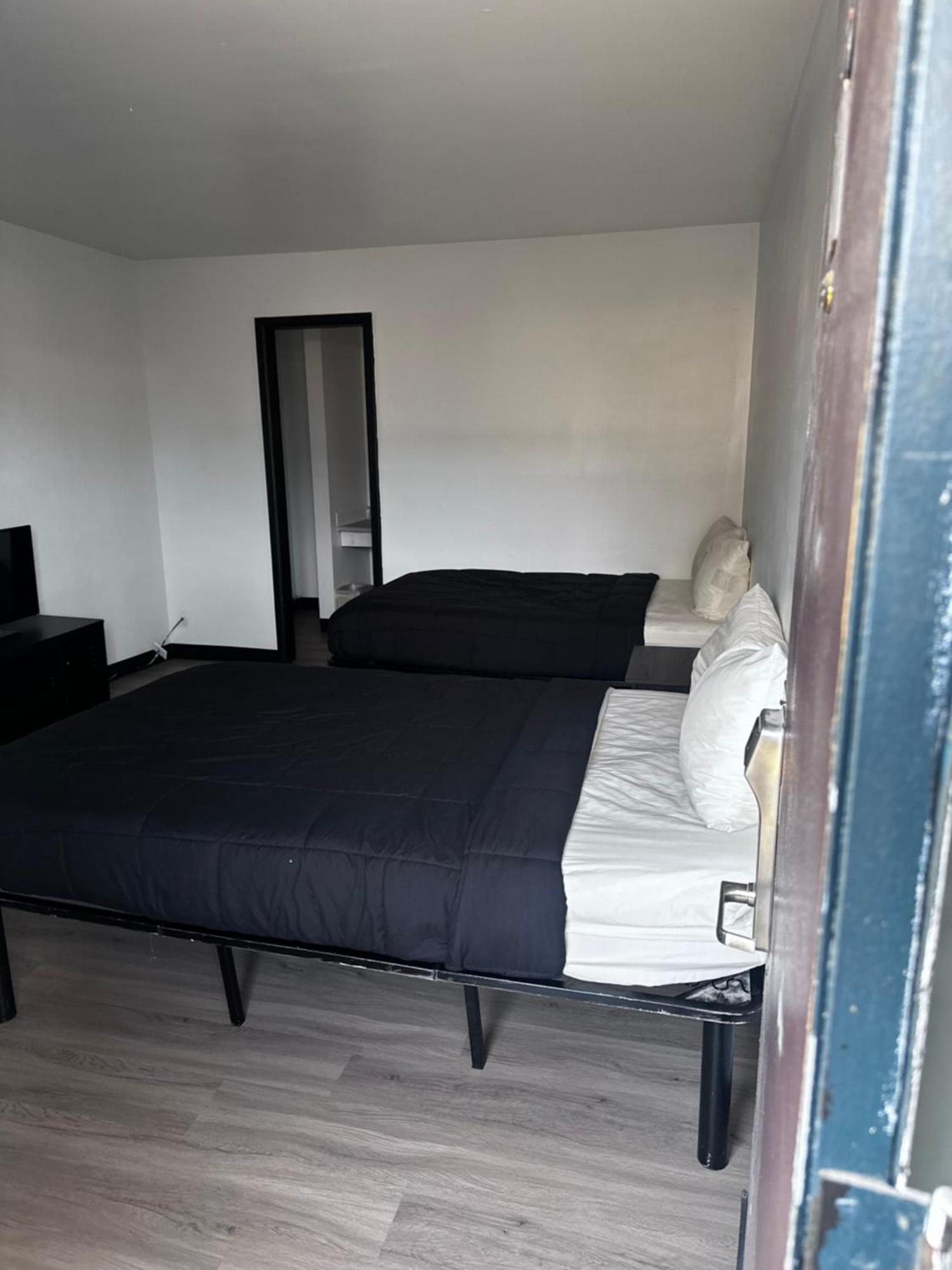 Glenstone Place Extended Stay Motel Springfield Bagian luar foto